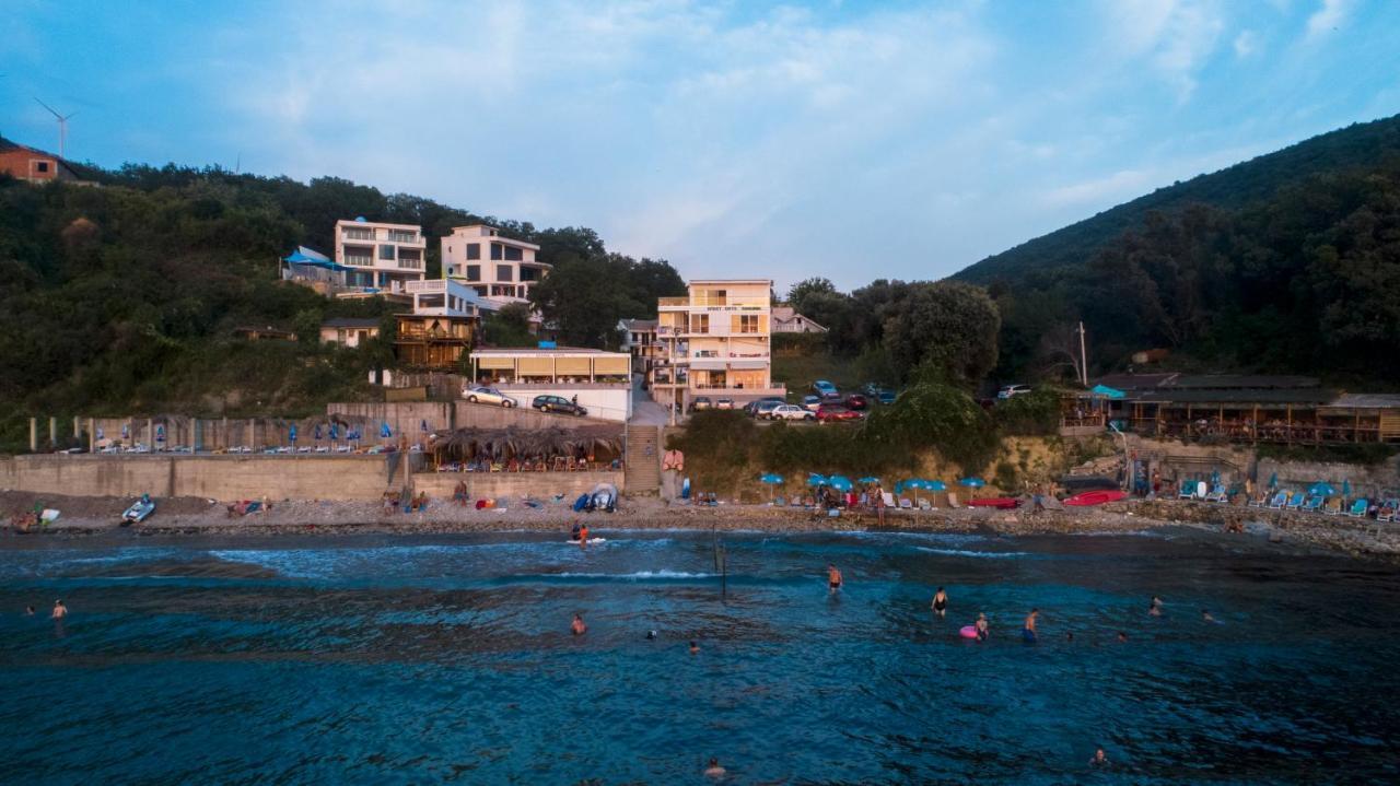 Casa Mila Apartments & Bungalows Ulcinj Exterior photo